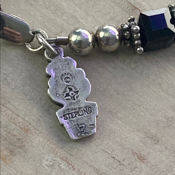 Sterling Silver Flower charm Black Stone Beaded Bracelet - Picture 6 of 7